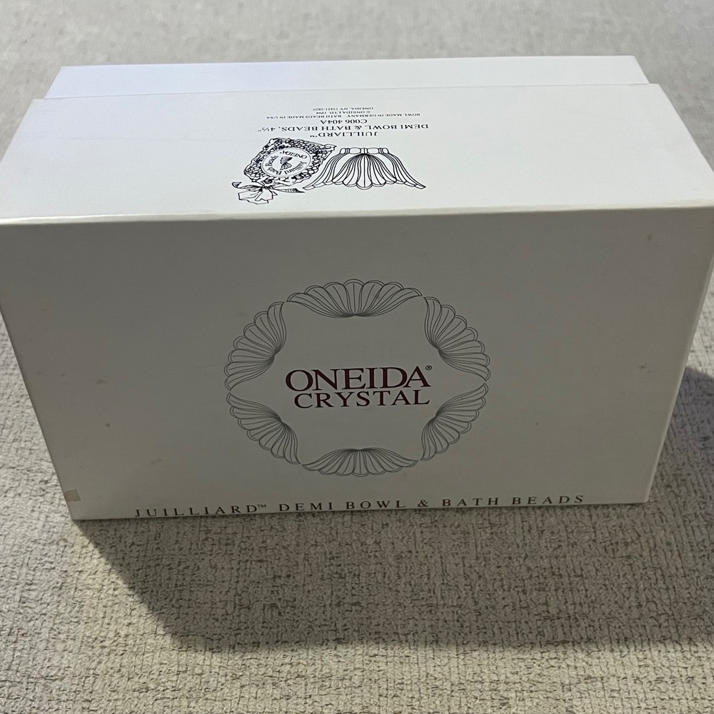 Oneida Crystal Vintage Juilliard Demi Bowl and Bath Beads Gift‎ Set New in Box